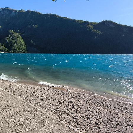 La Meridiana Sul Lago Abbadia Lariana Chambre photo